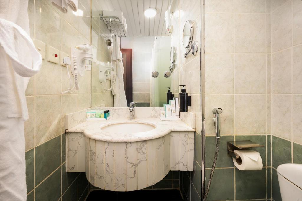 Emaar Al Manar Hotel — photo