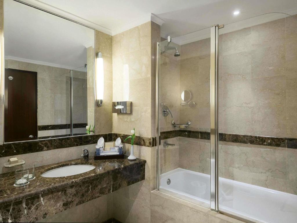 Anwar Al Madinah Mövenpick — photo